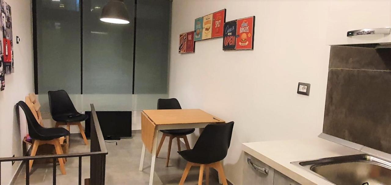 Center Living Apartment Катания Экстерьер фото